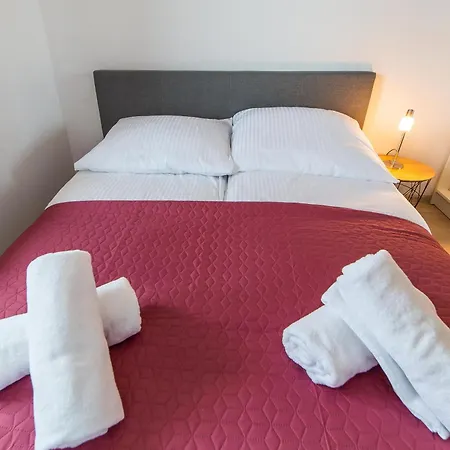 Feniks Apartamenty 8 By Jantar Apartamenty Kolobrzeg Room photo